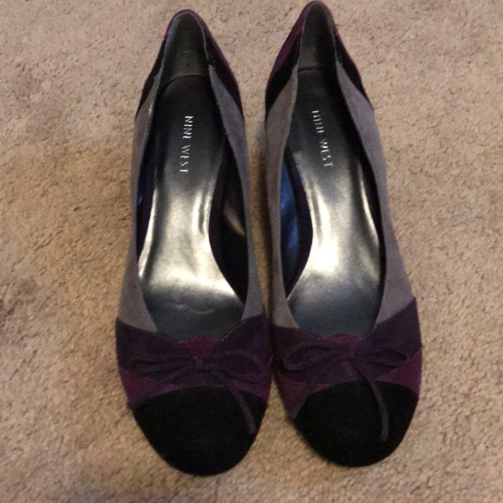 Multicolored sure pumps
